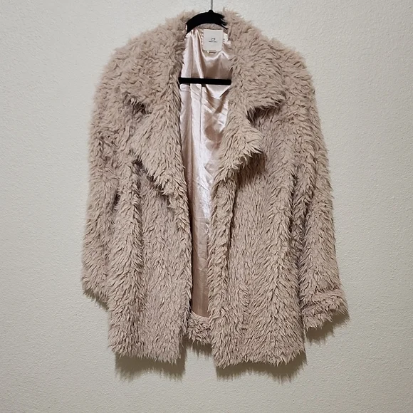 Thread & Supply Gold Cream Teddy Jacket Oversized Fuzzy - Picture 1 of 11